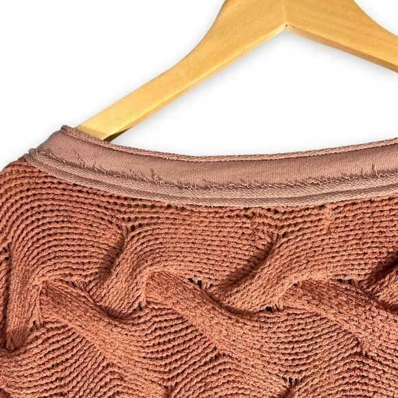 4 for $40 SALE! Elan Chunky Cable Scoop Neck Cropped Sweater, Salmon, Size L - Picture 6 of 8